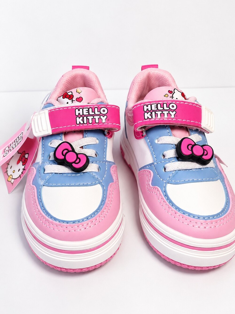 NWT Hello Kitty Toddlers Baby Pink & Blue Velcro Sneakers Size 7 - Picture 3 of 7